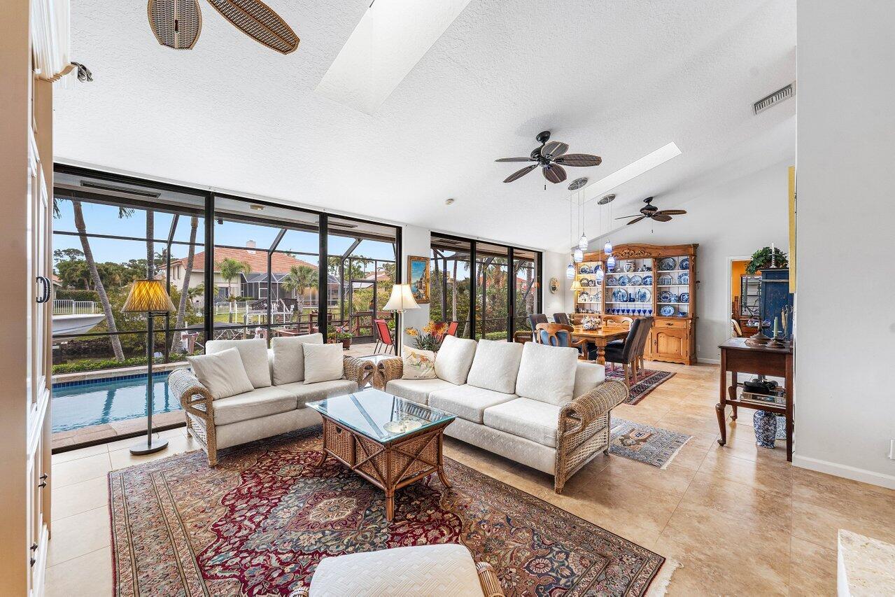 8794 SE Riverfront Terrace