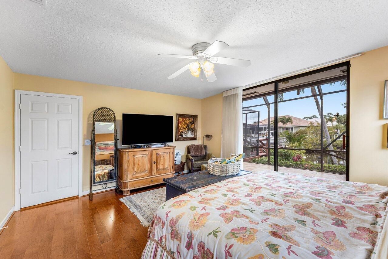 8794 SE Riverfront Terrace