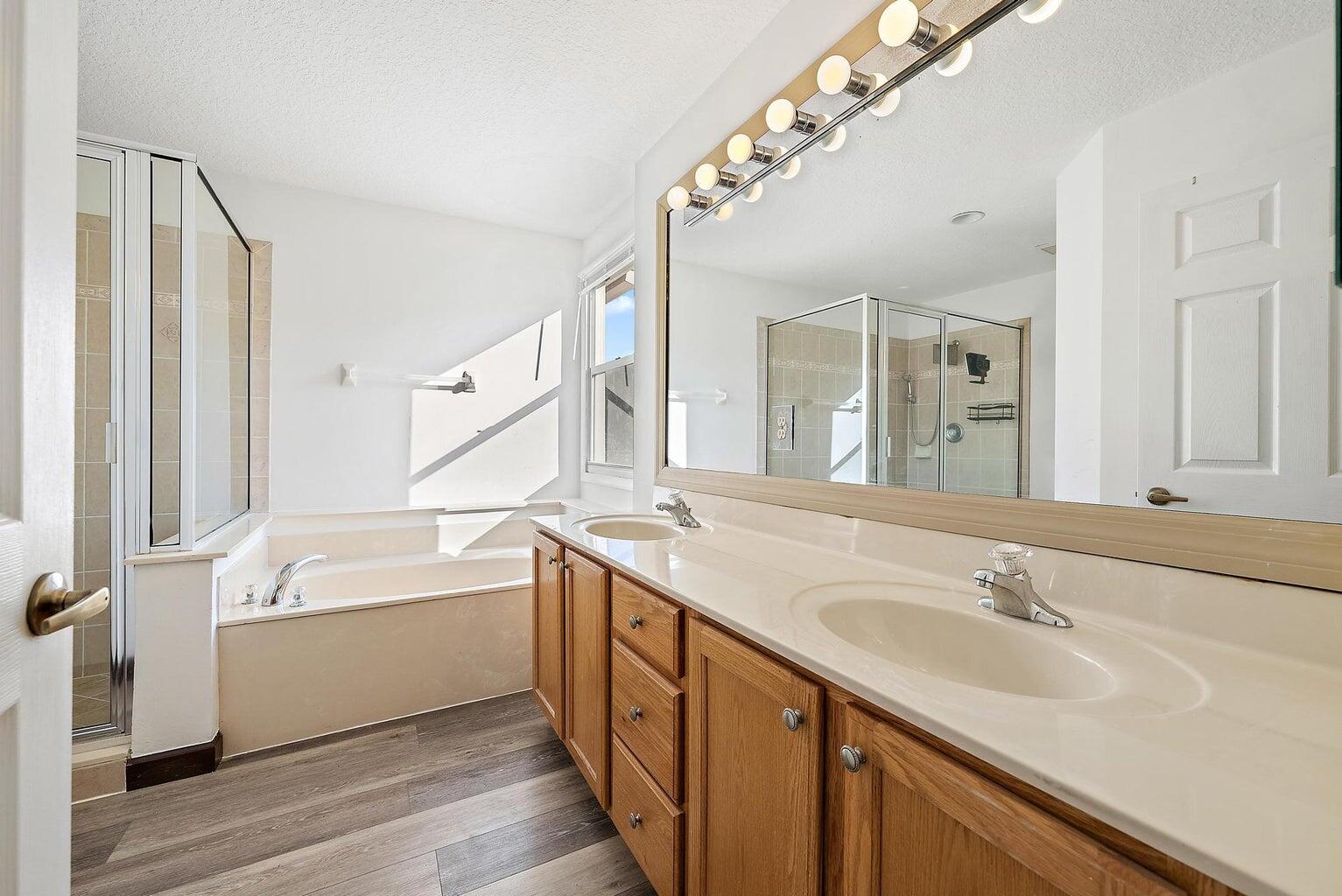 8050 Murano Circle