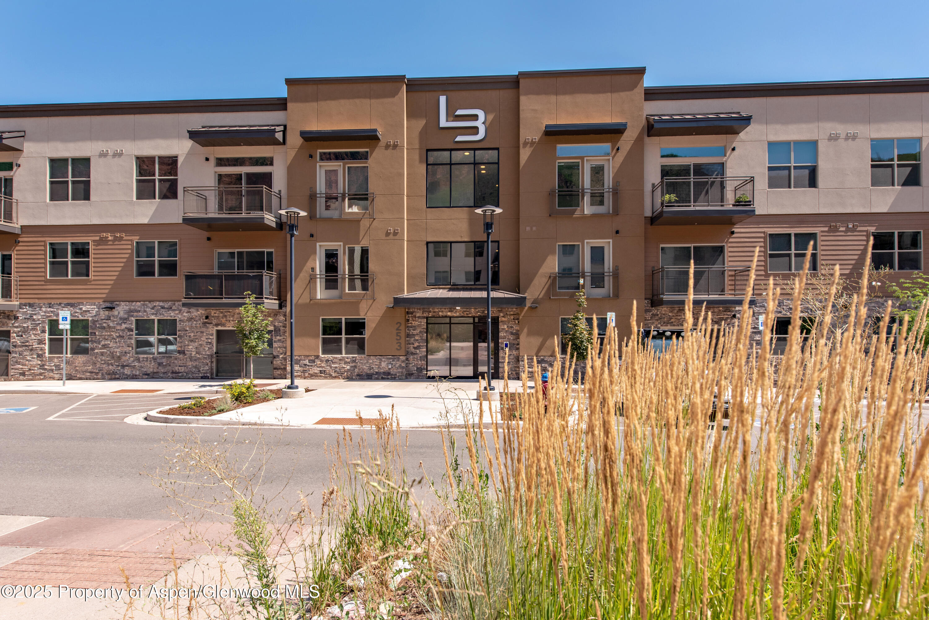 253 Wulfsohn Road 110