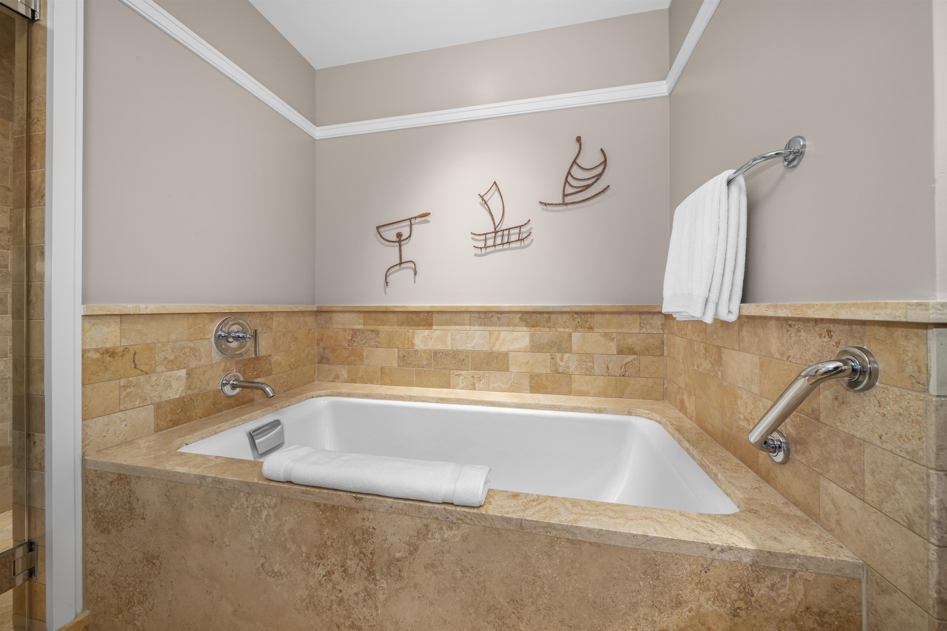 1 Bay DR Unit: 4304