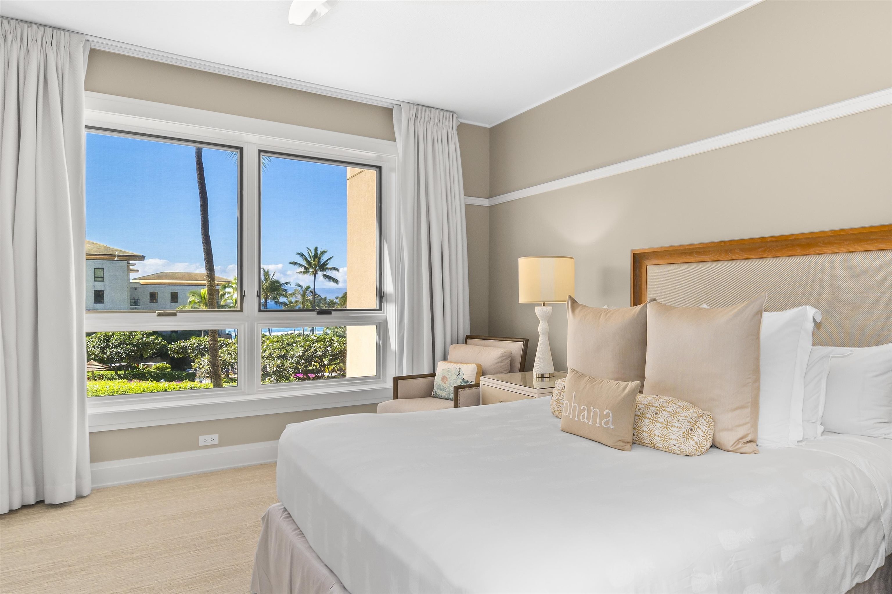 1 Bay DR Unit: 4304