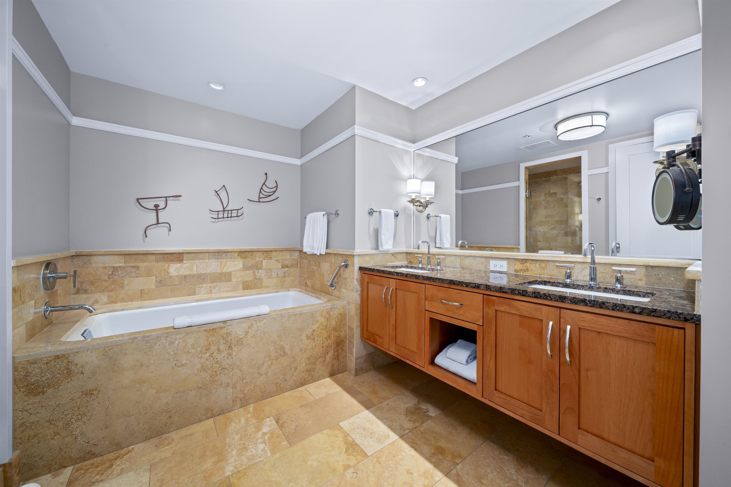 1 Bay DR Unit: 4304