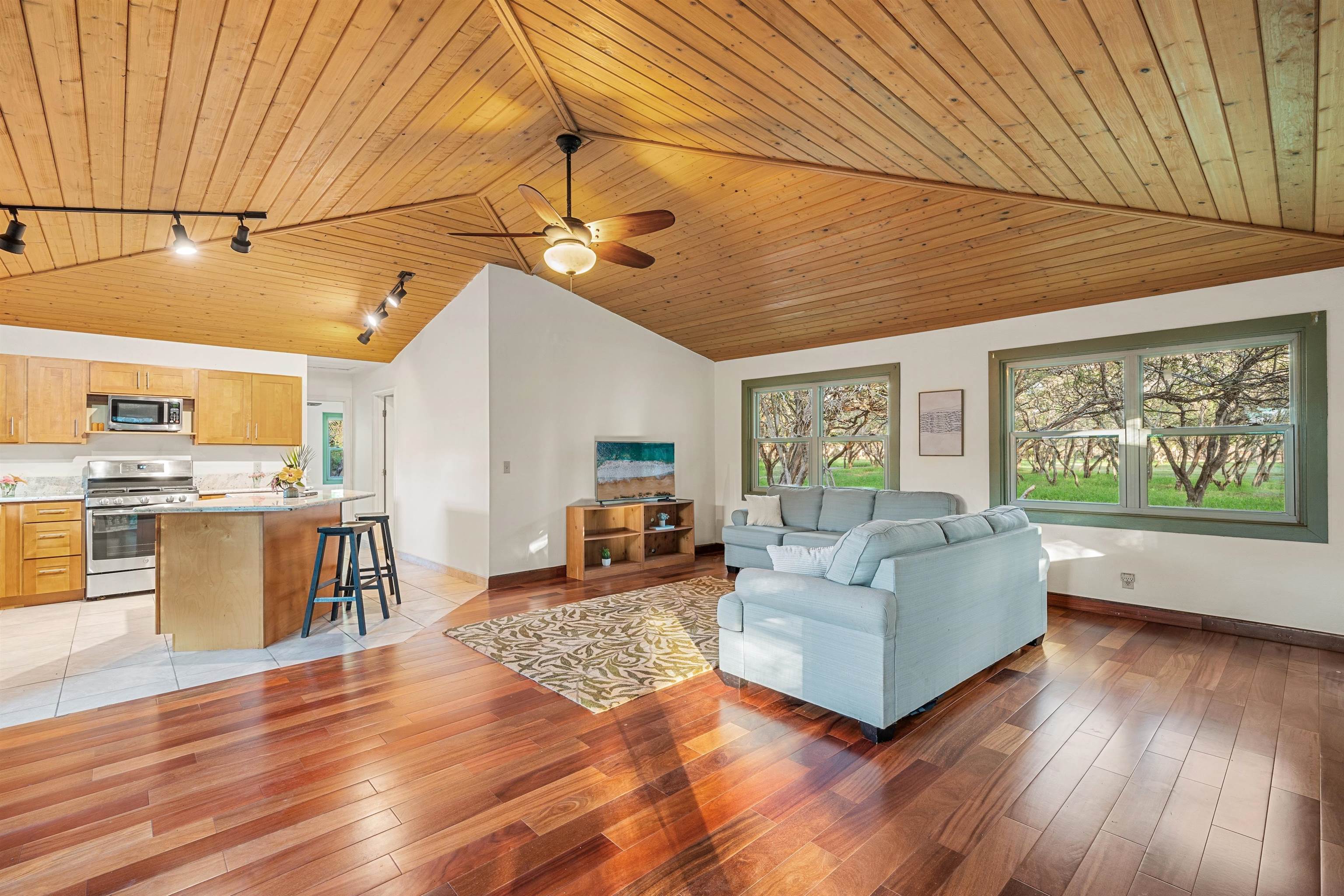 2944 Kalua Koi Rd