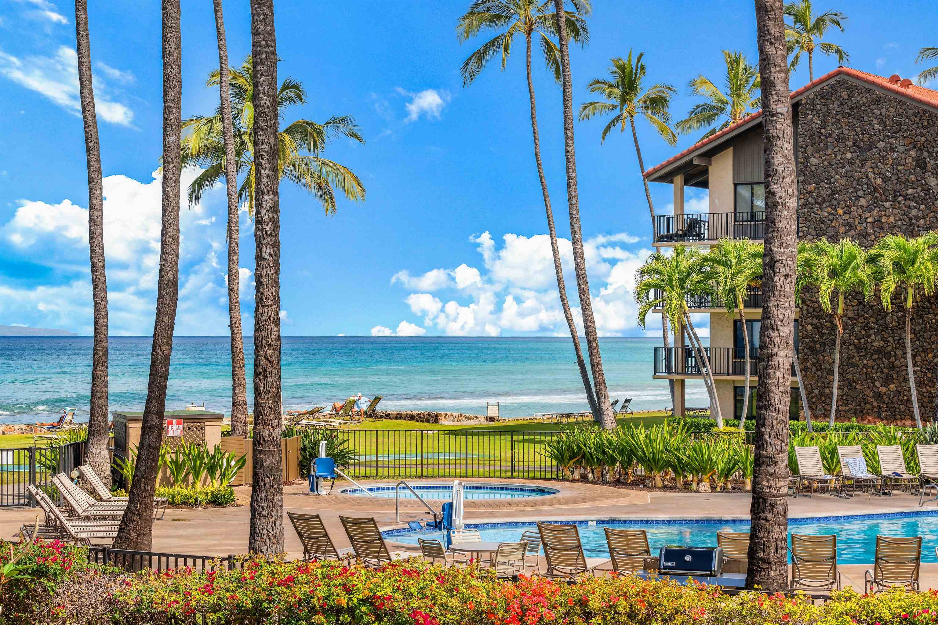 3543 Lower Honoapiilani Rd Unit: E205