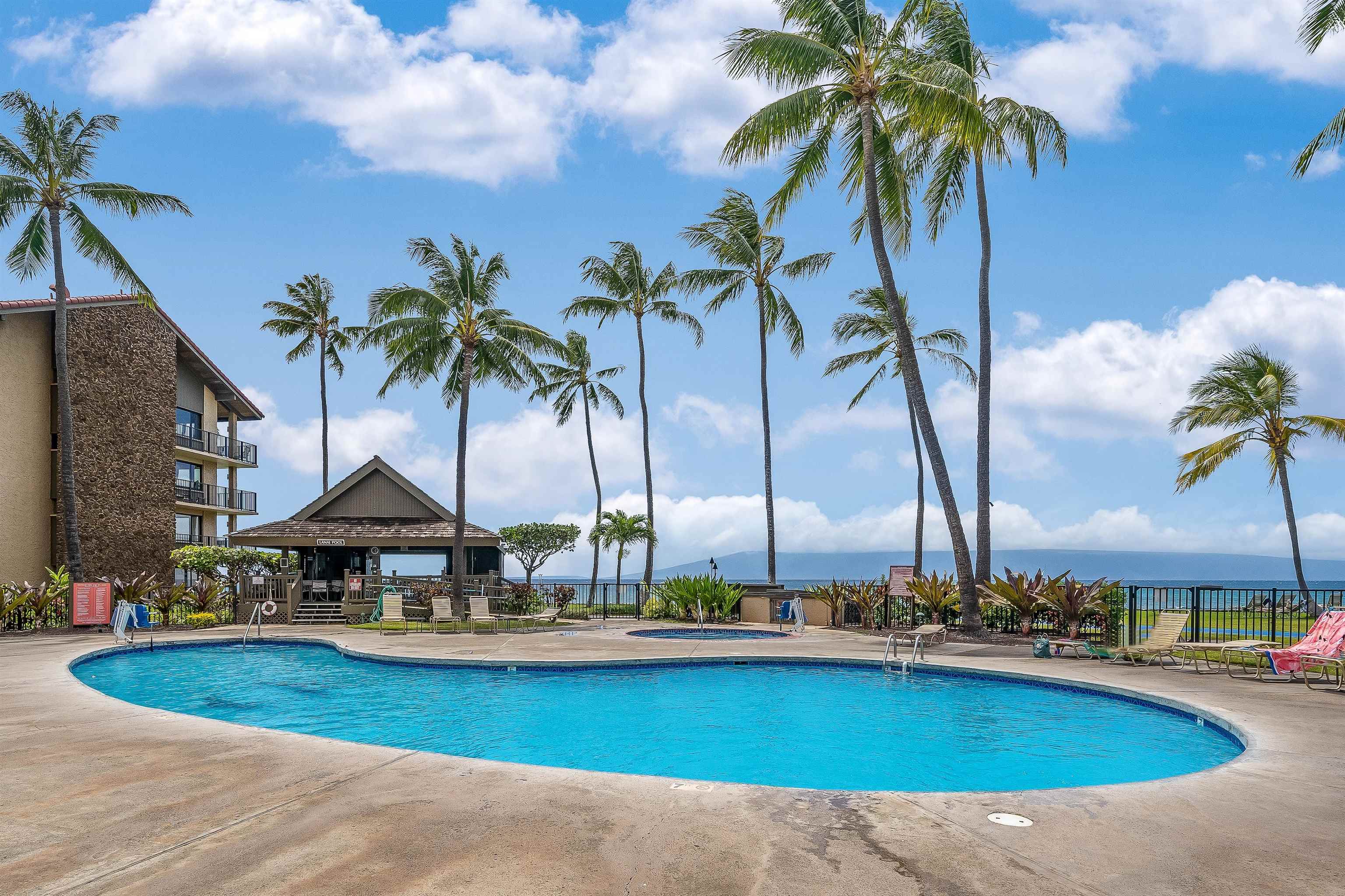3543 Lower Honoapiilani Rd Unit: E205