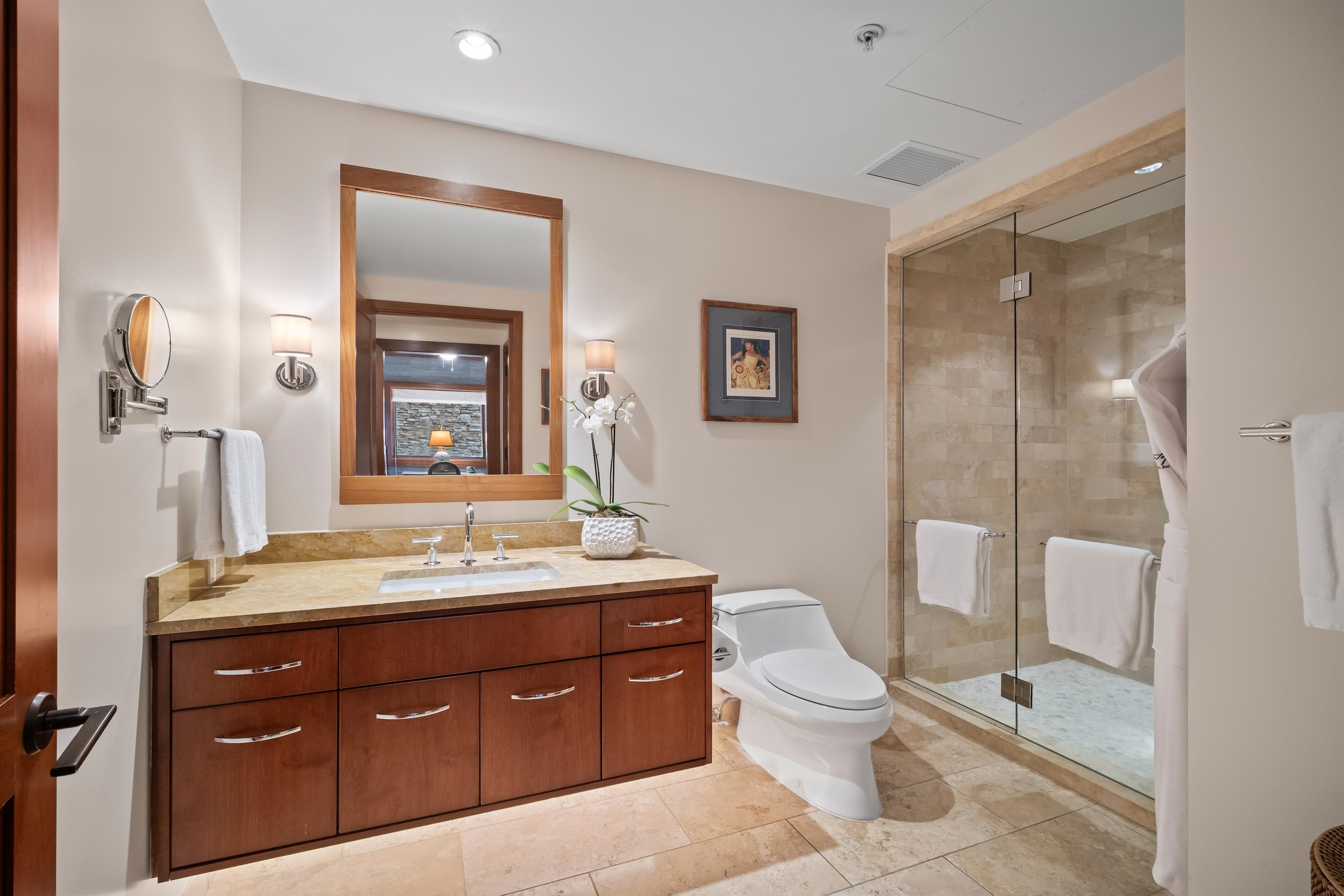 1 Bay DR Unit: 1103