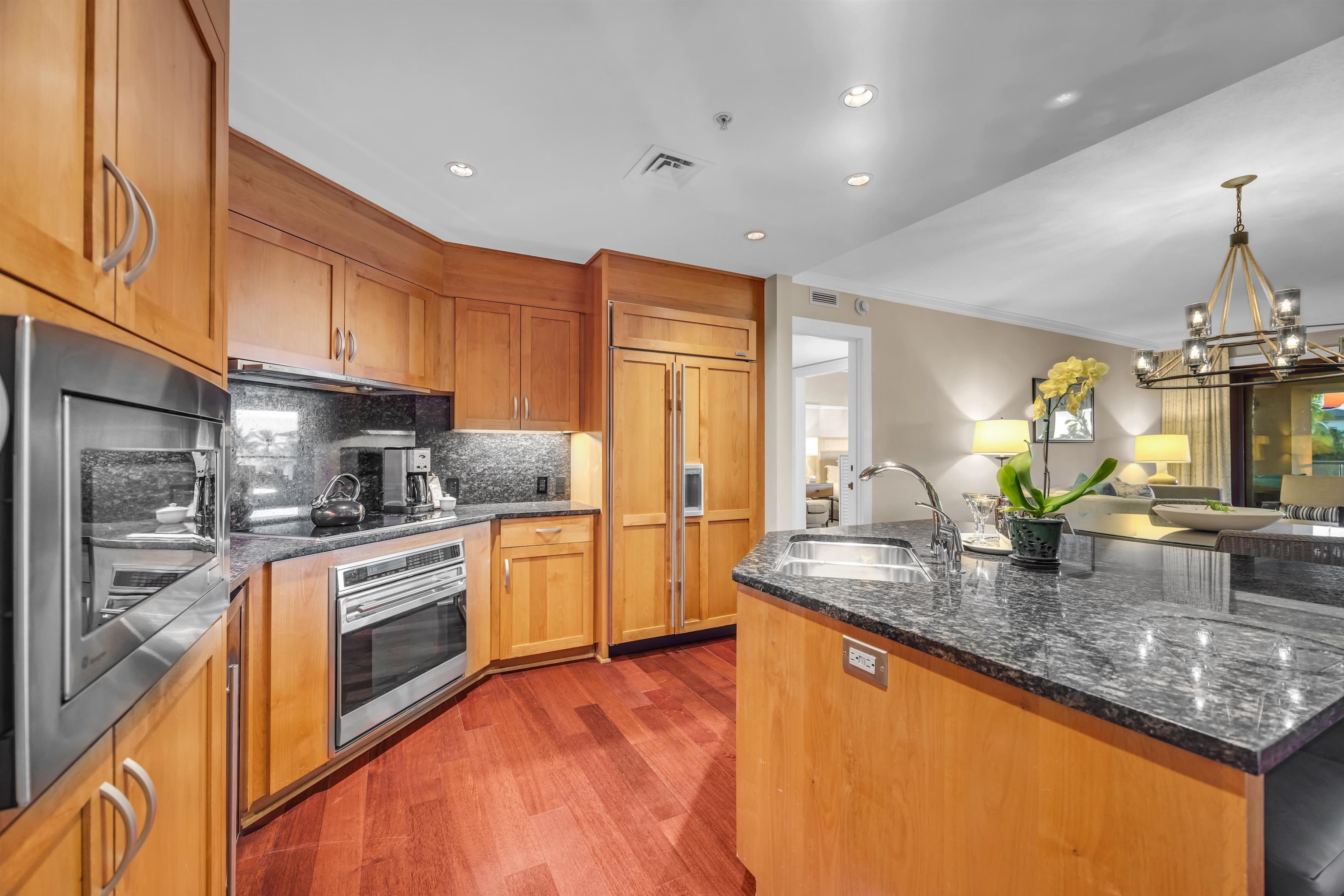 1 Bay DR Unit: 4304