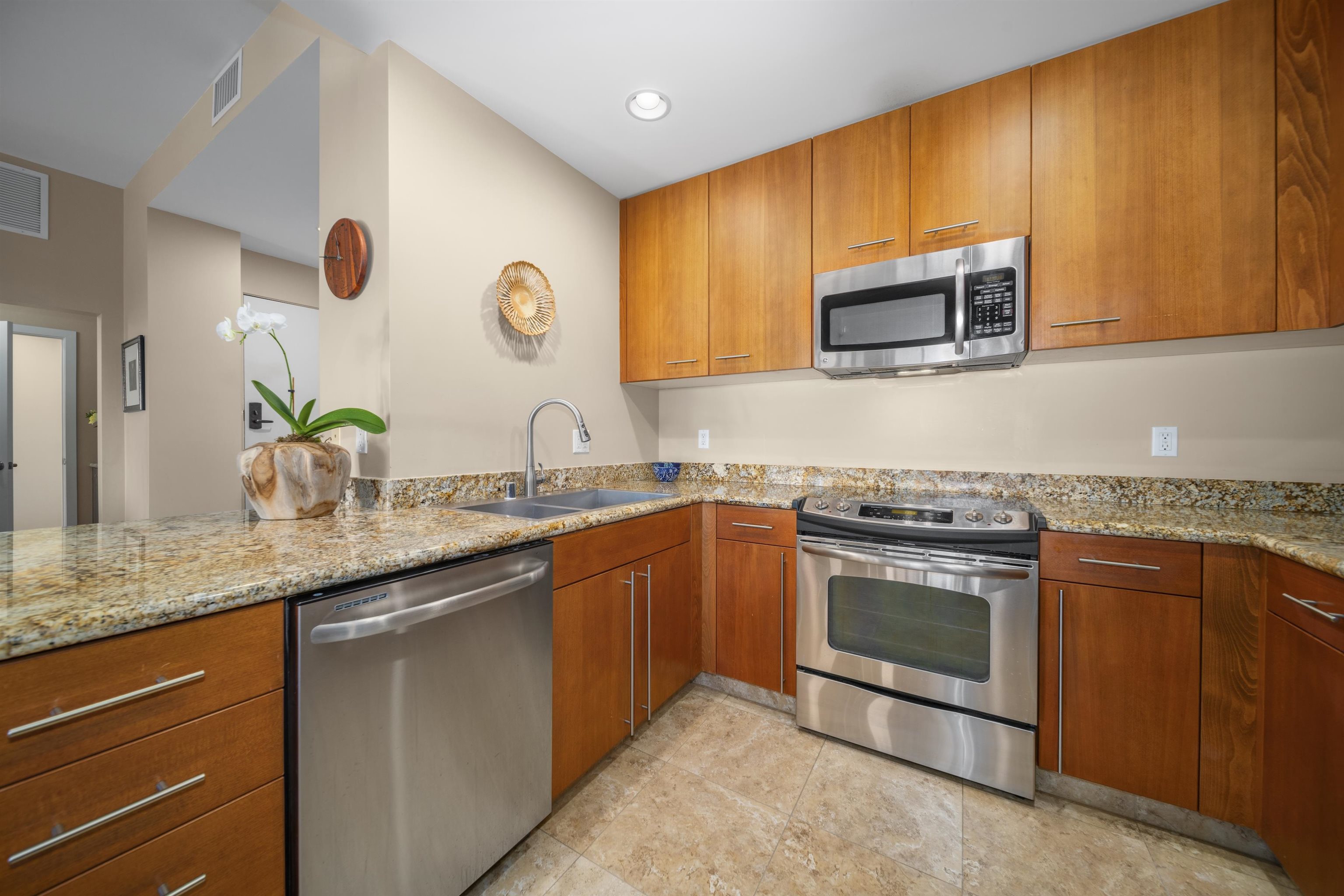 500 KAPALUA Dr Unit: 23P7-8