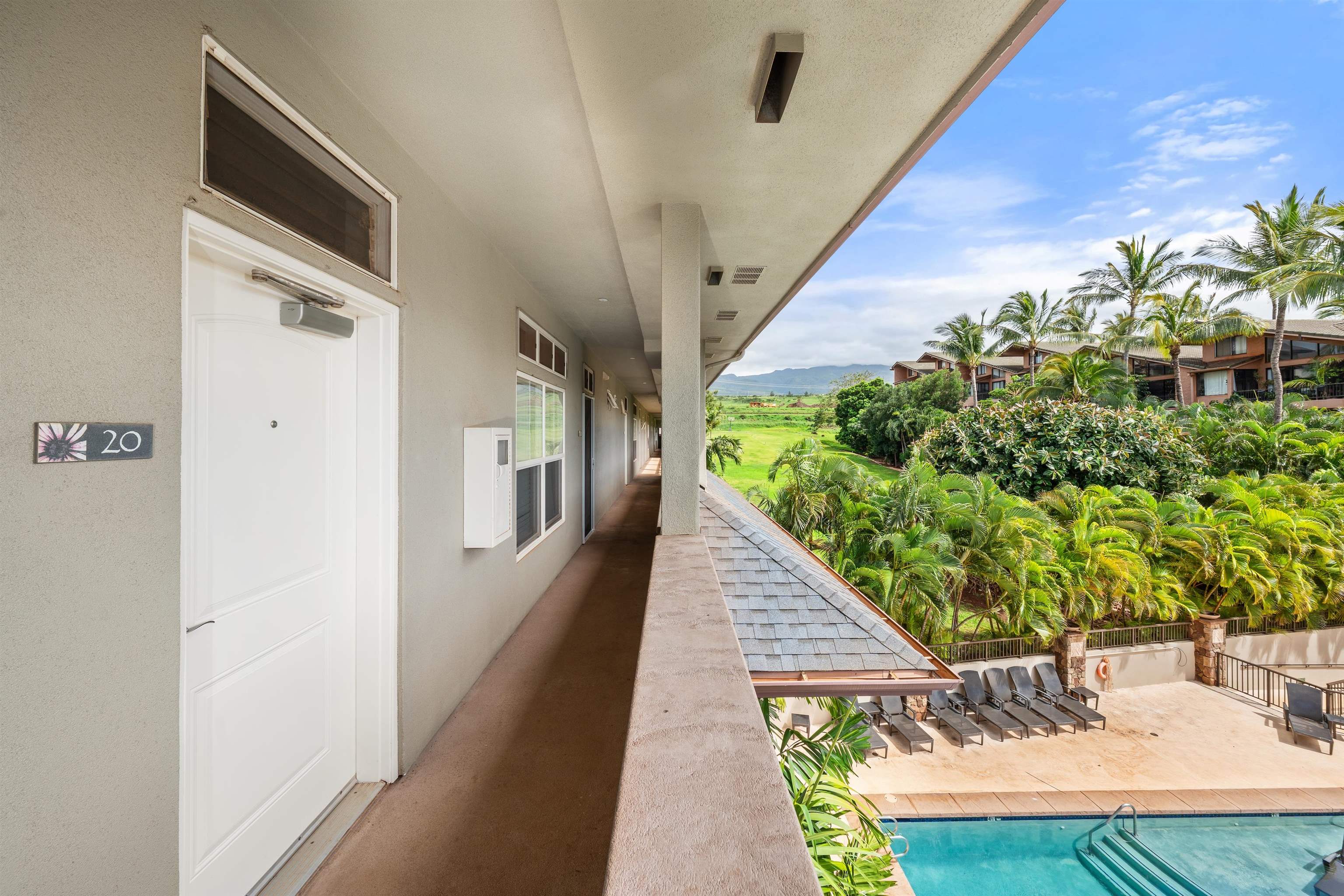 3708 LOWER HONOAPIILANI Rd Unit: E20