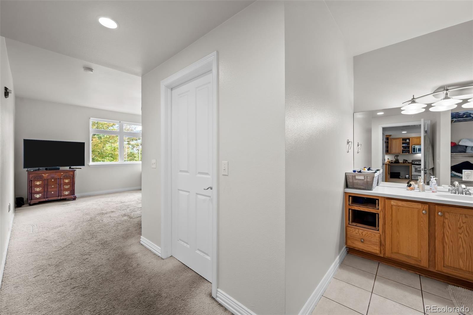 2700 E Cherry Creek South Drive Unit: 208