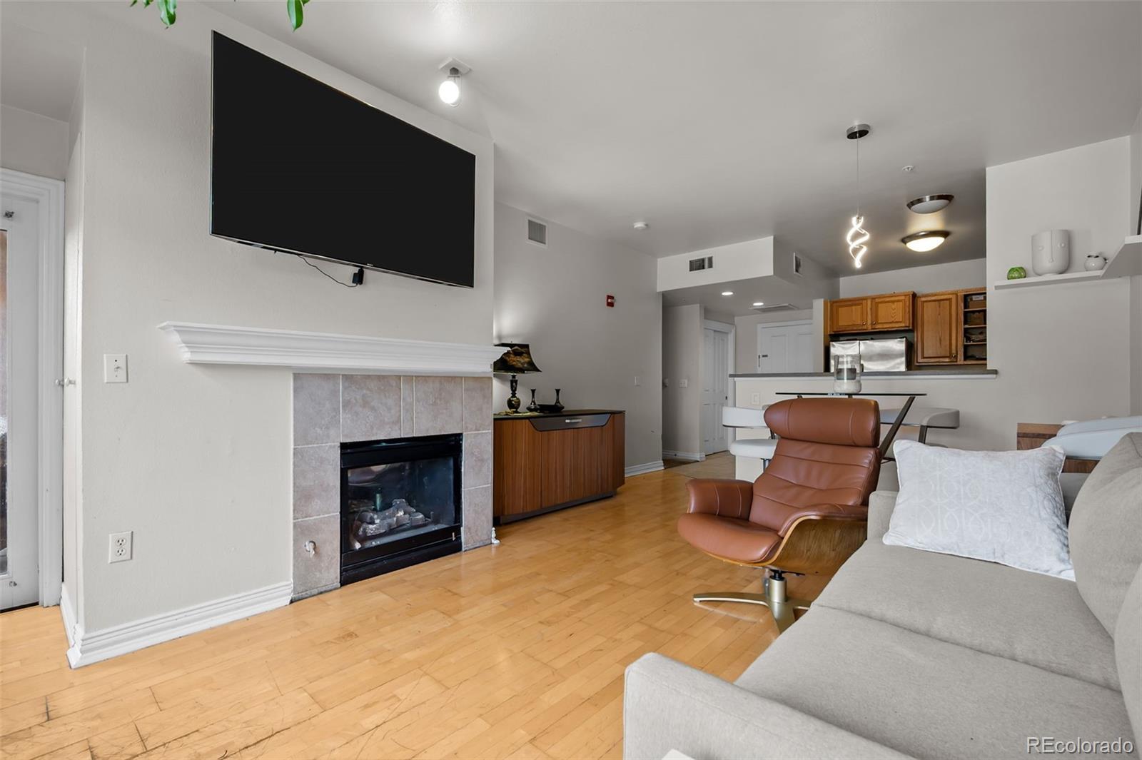 2700 E Cherry Creek South Drive Unit: 208