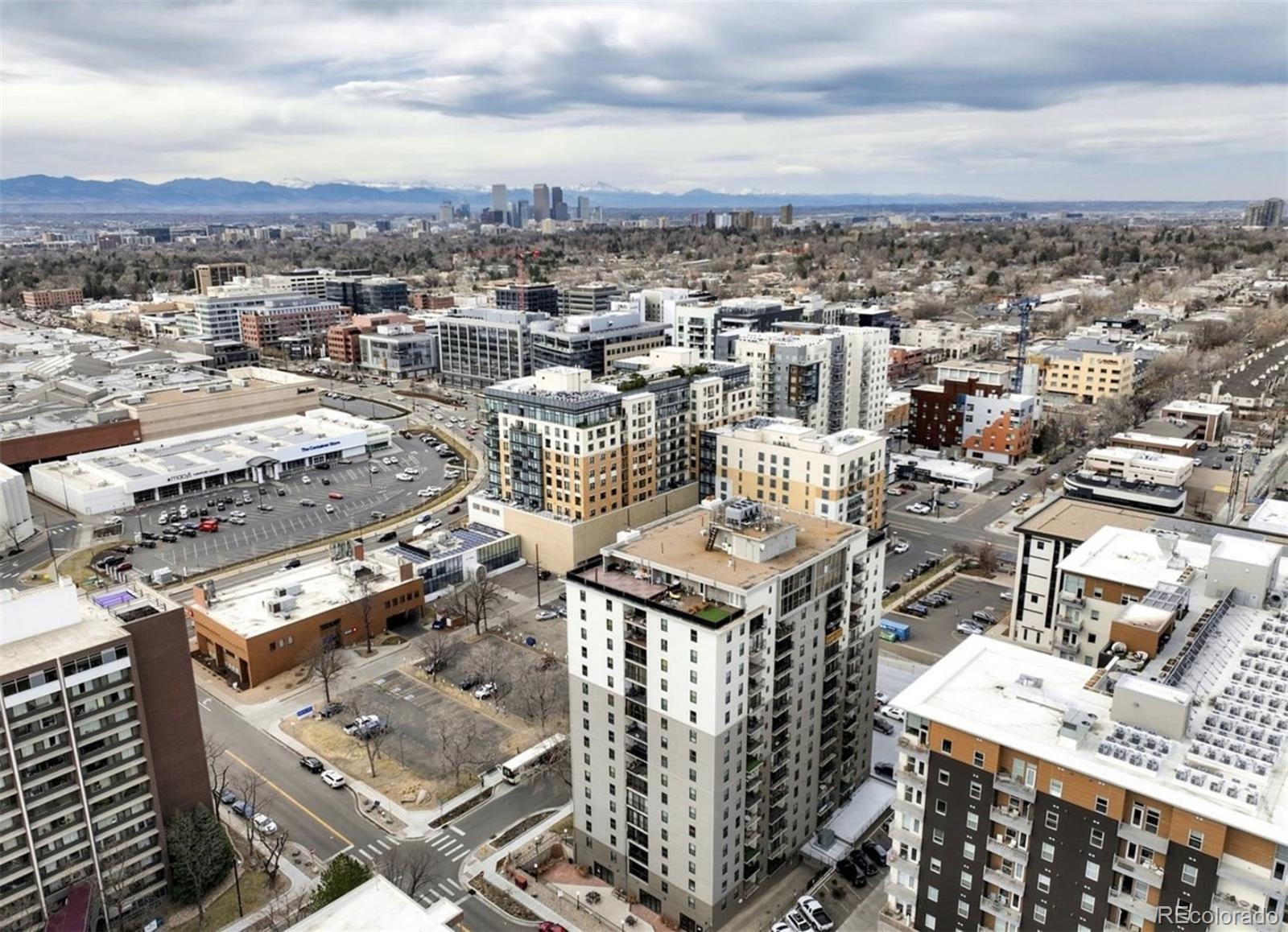2 Adams Street Unit: 1507