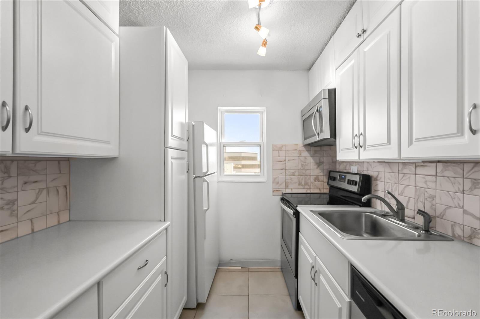 2 Adams Street Unit: 1507