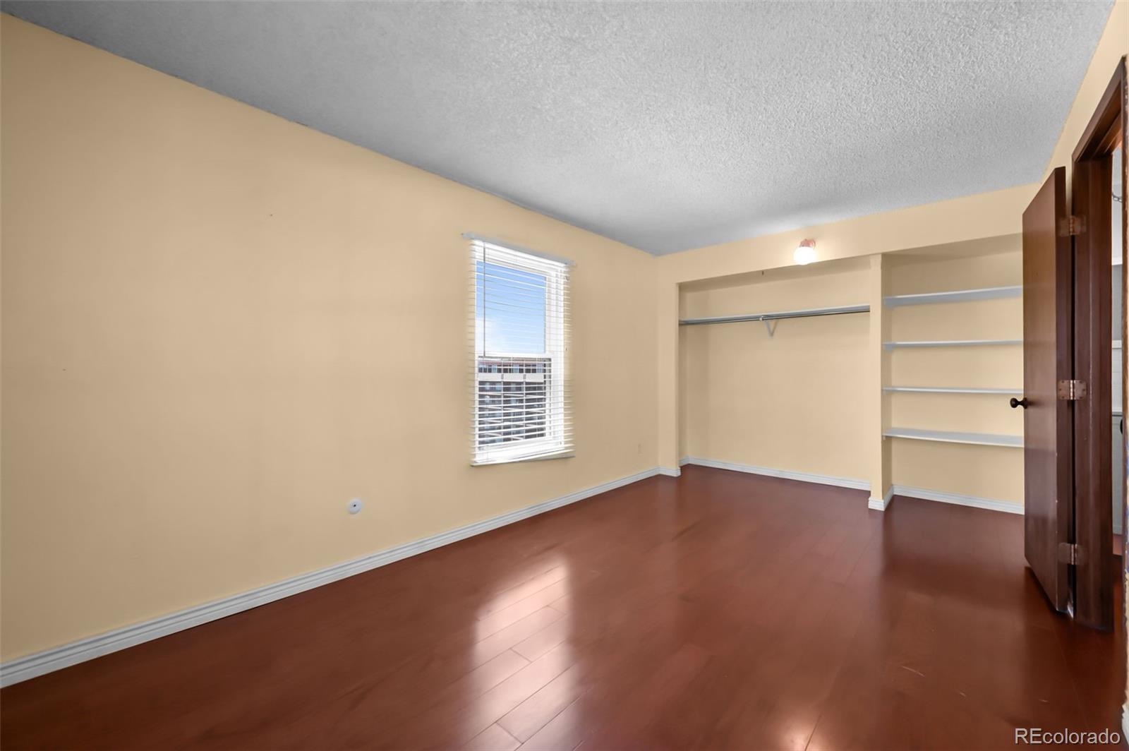 2 Adams Street Unit: 1507