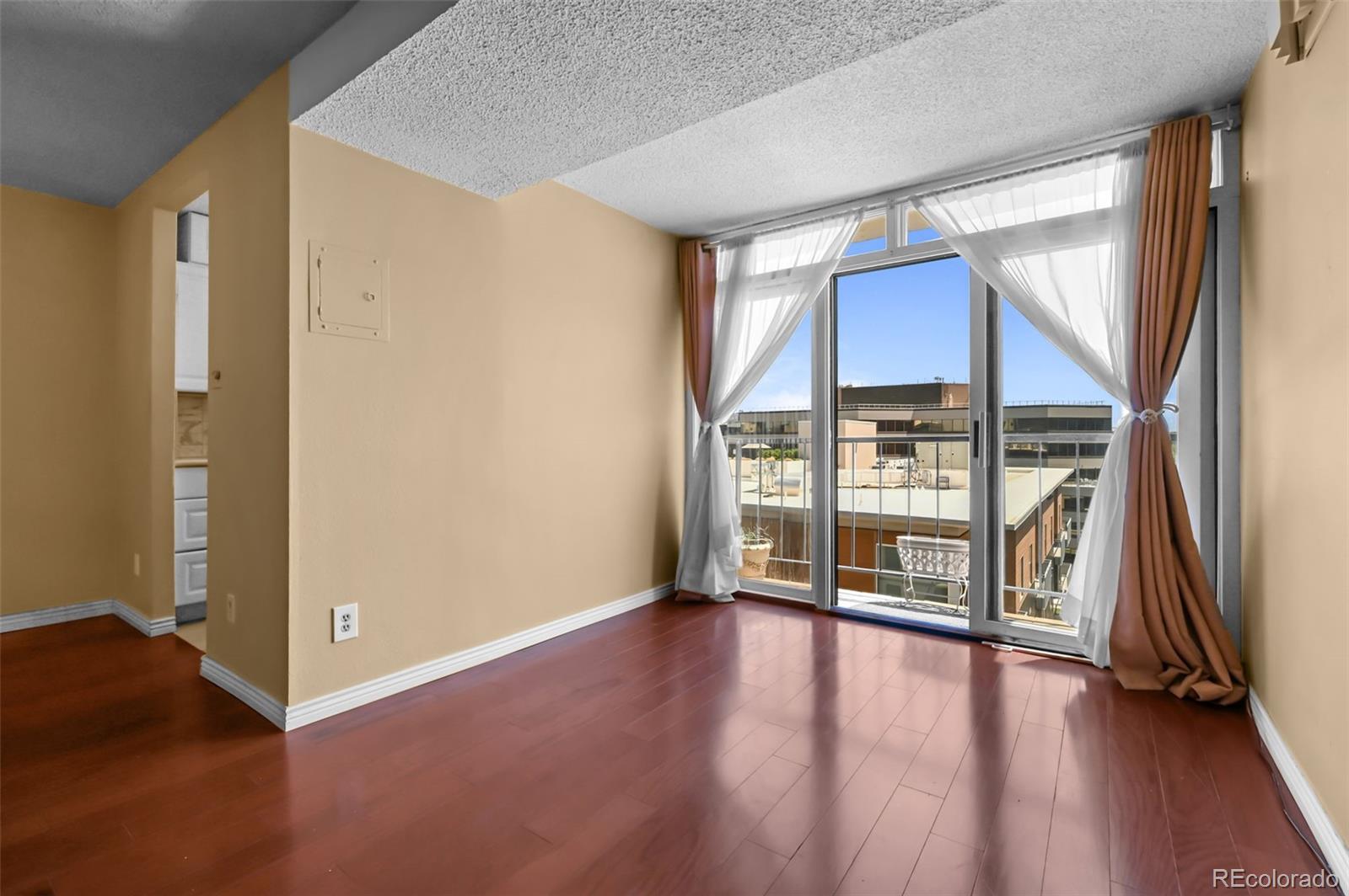 2 Adams Street Unit: 1507