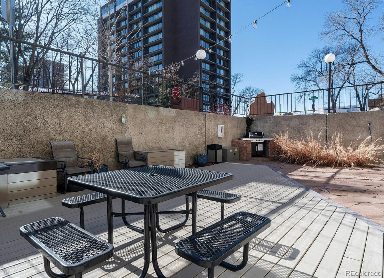 2 Adams Street Unit: 1507