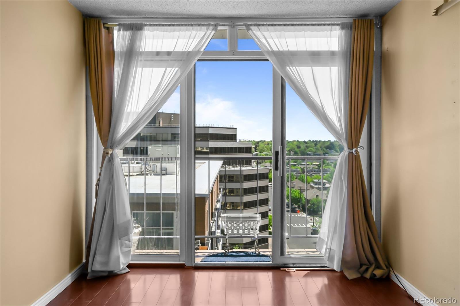 2 Adams Street Unit: 1507