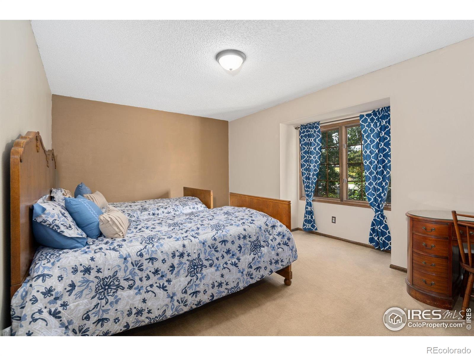 3131 Hiawatha Drive