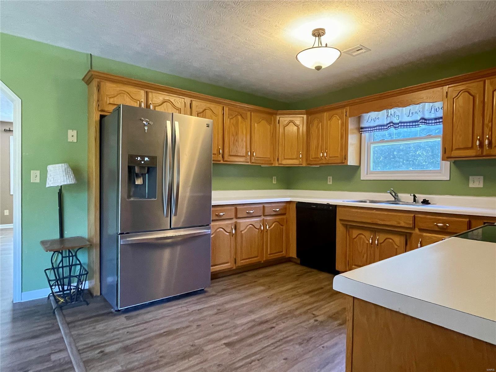 12280 Chicago Rd