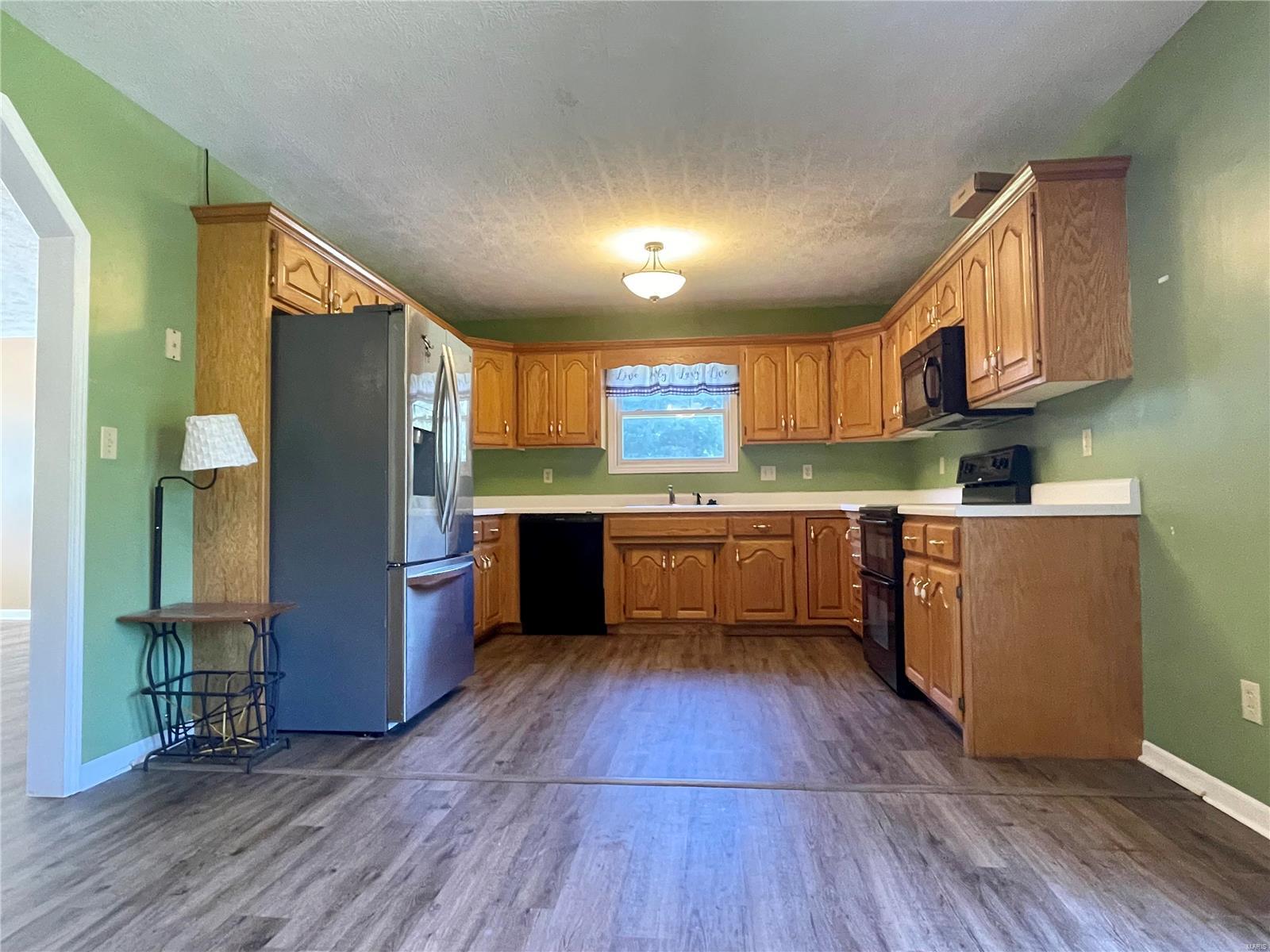 12280 Chicago Rd