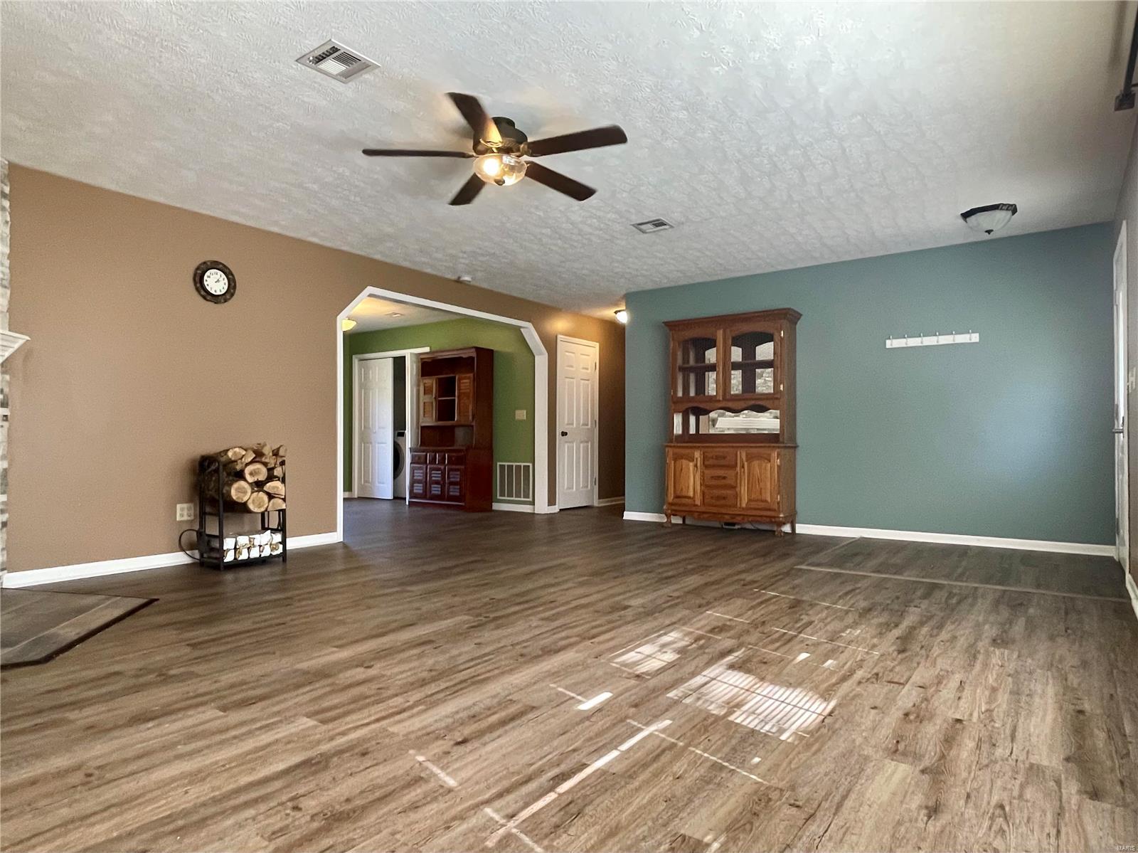 12280 Chicago Rd