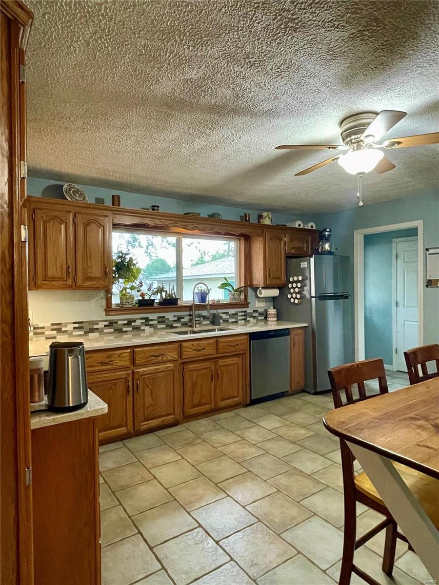 116 Keller Dr