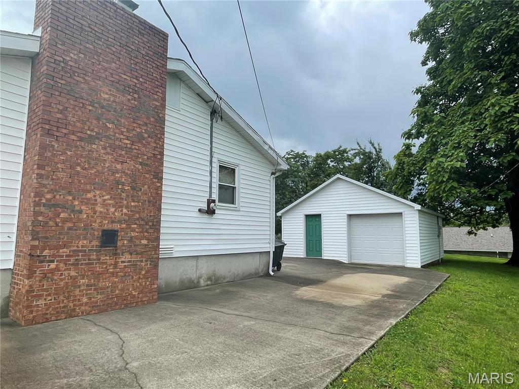 103 E 3rd Street