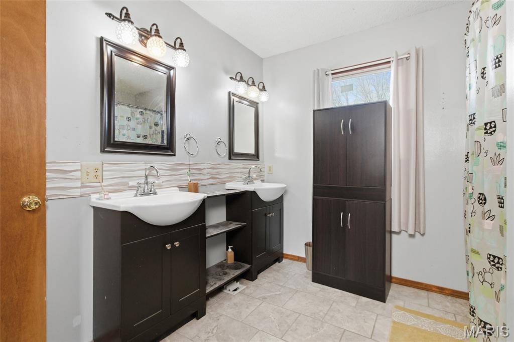 20440 Sweetwater Road