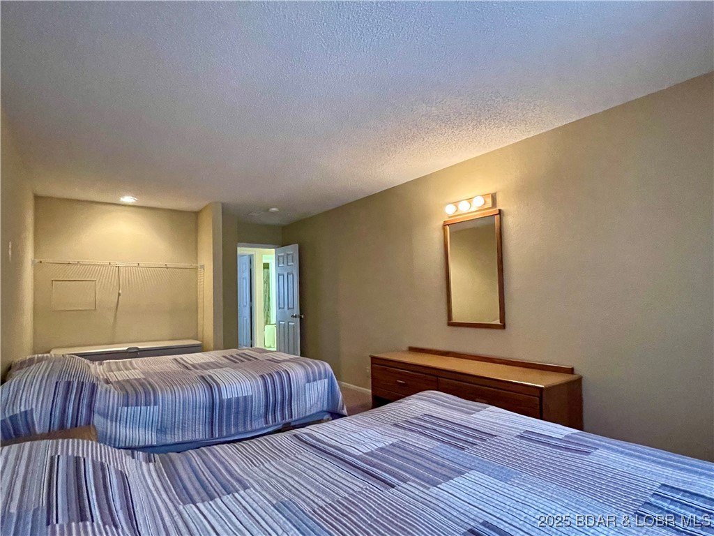 256 Lone Oak Point 16