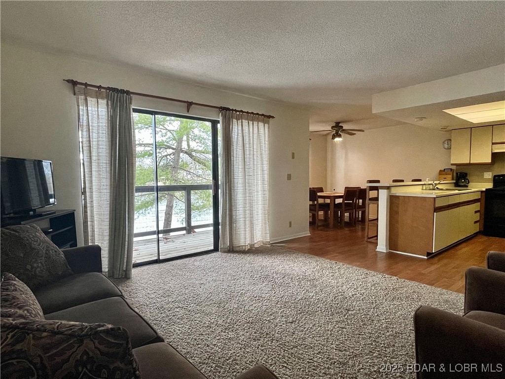 256 Lone Oak Point 16