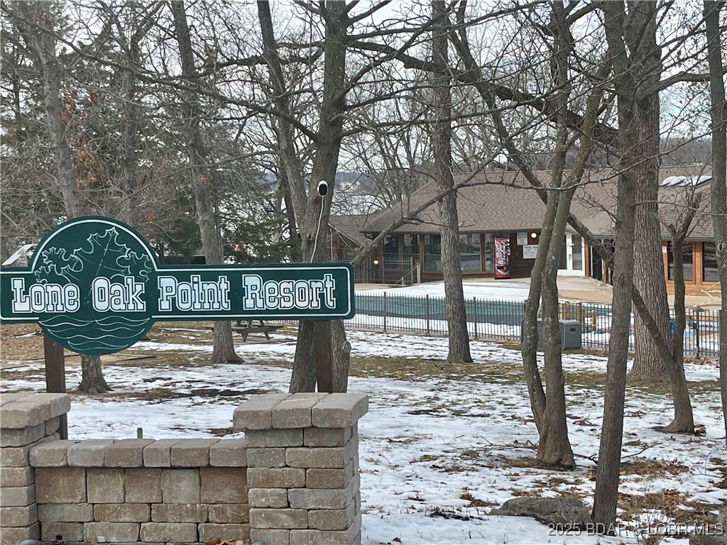 256 Lone Oak Point 16