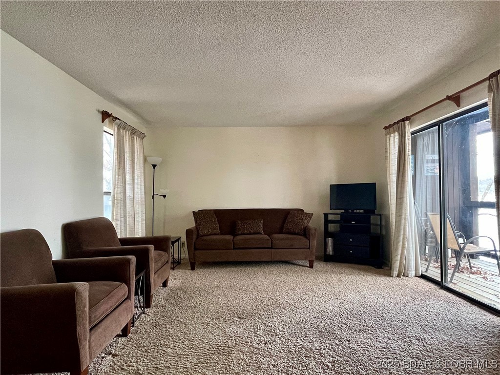 256 Lone Oak Point 16