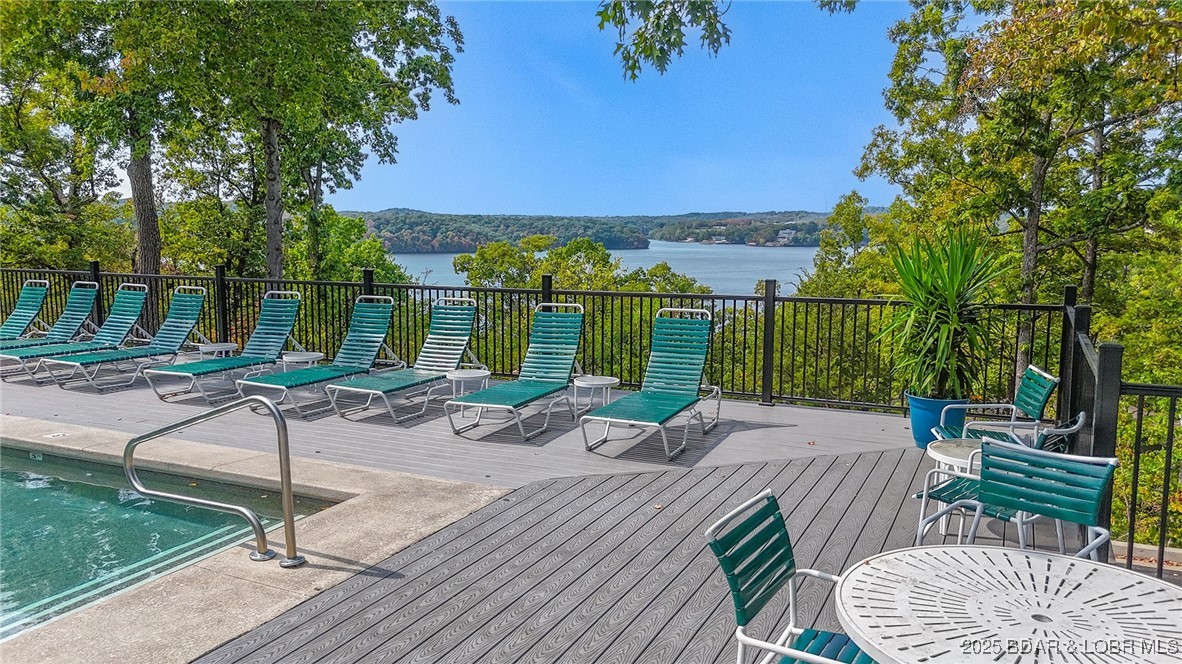 61 Topsail Place