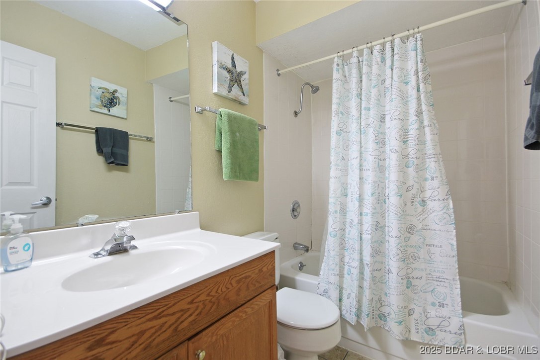 61 Topsail Place