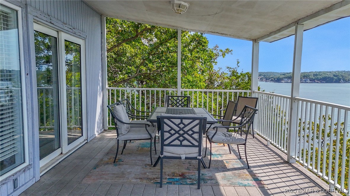 61 Topsail Place