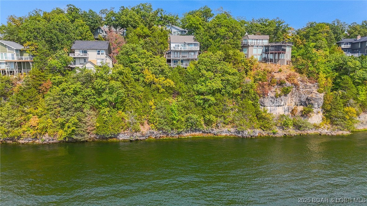 61 Topsail Place