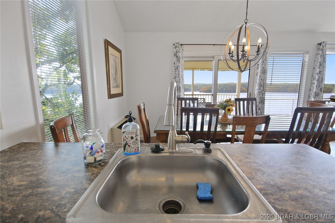 61 Topsail Place