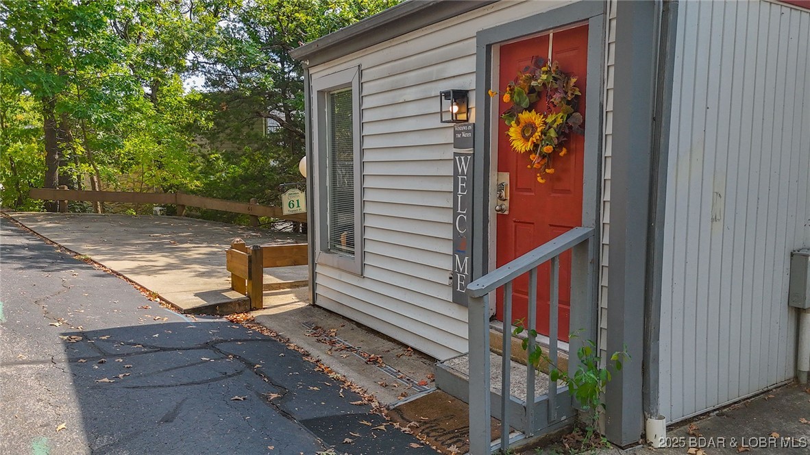 61 Topsail Place