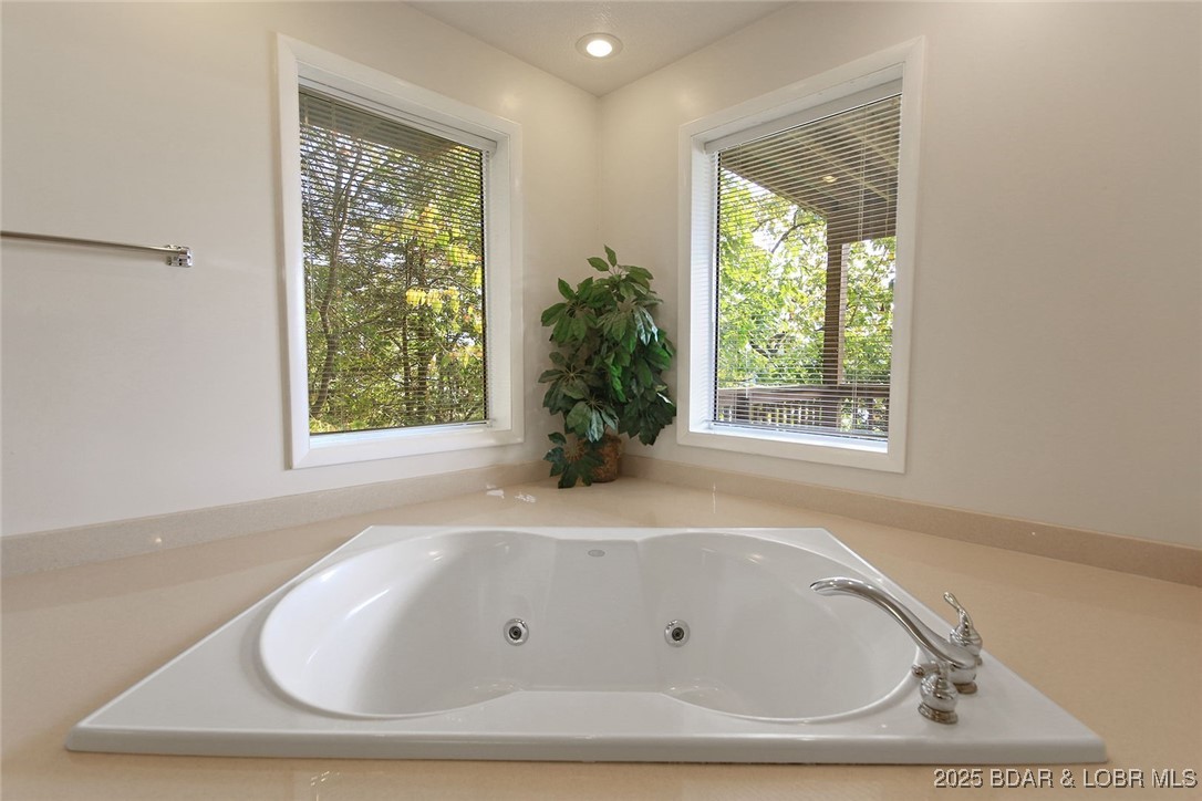 61 Topsail Place