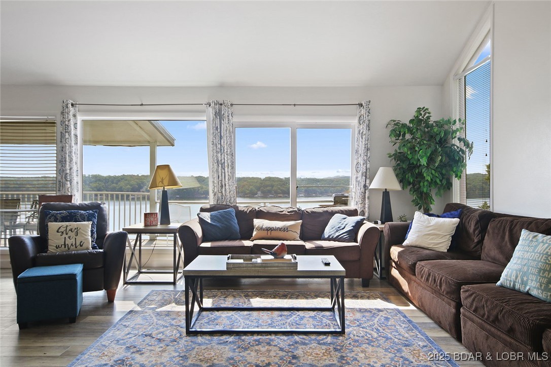 61 Topsail Place