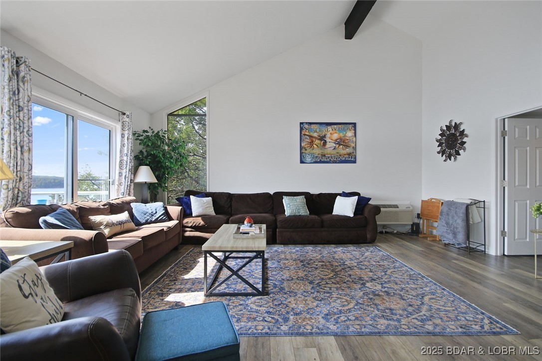 61 Topsail Place