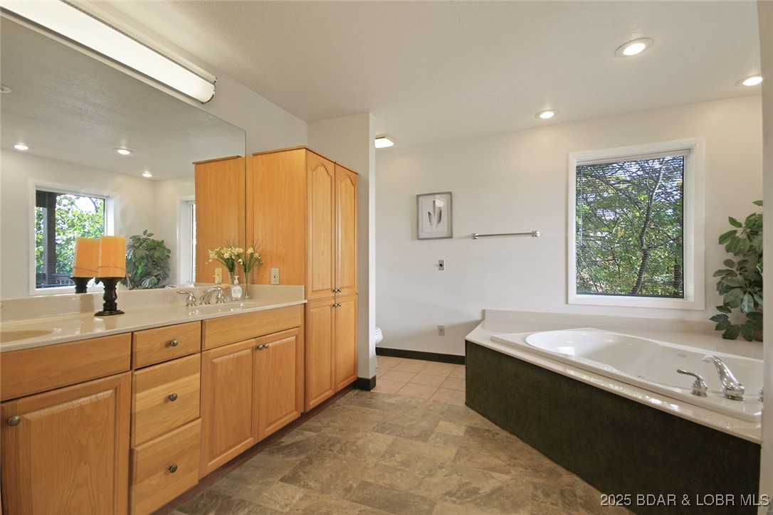 61 Topsail Place