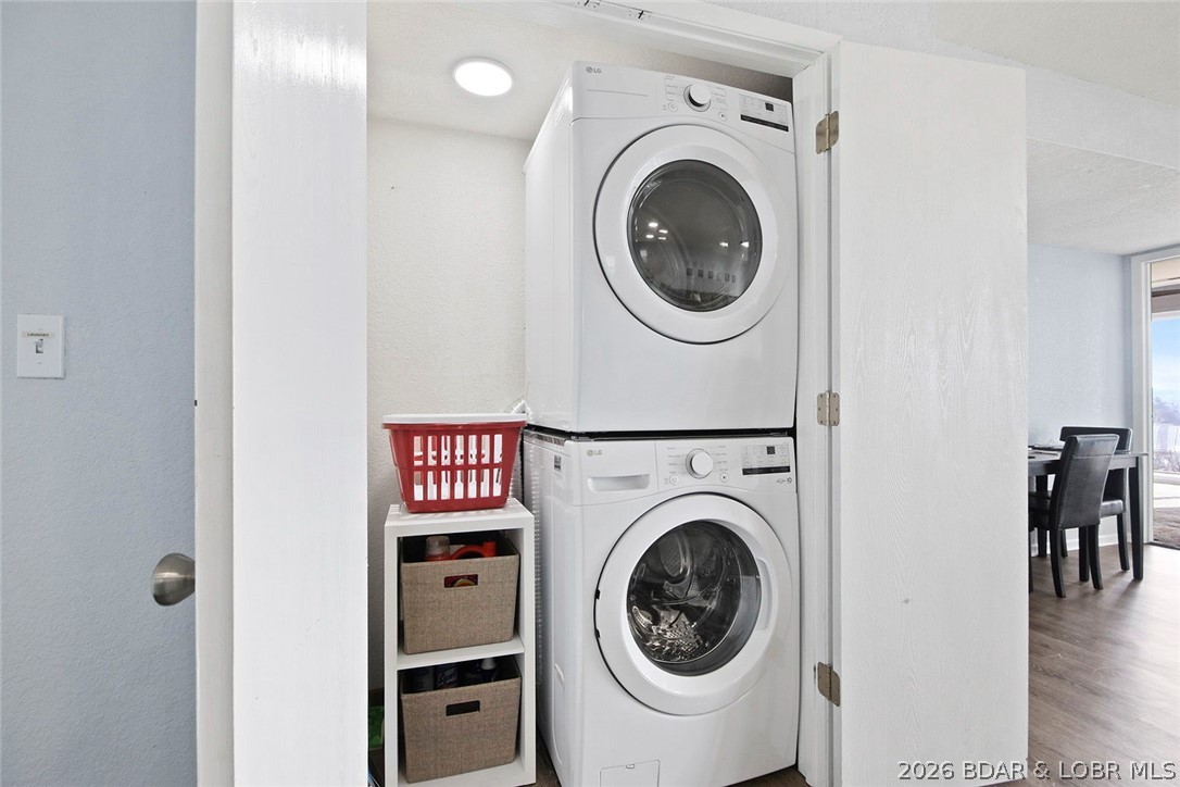 2500 Bay Point Drive 724