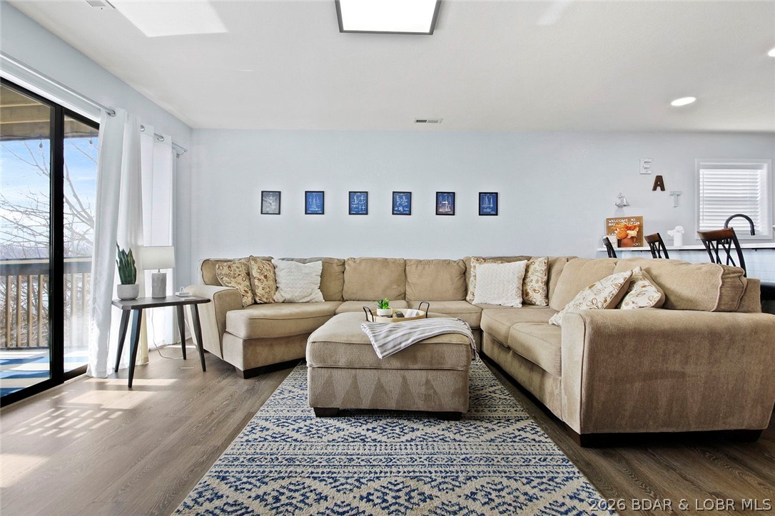 2500 Bay Point Drive 724