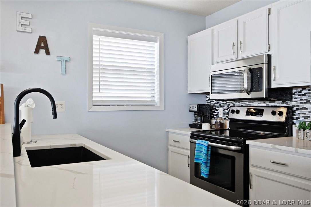 2500 Bay Point Drive 724