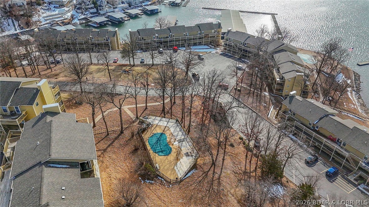 2500 Bay Point Drive 724