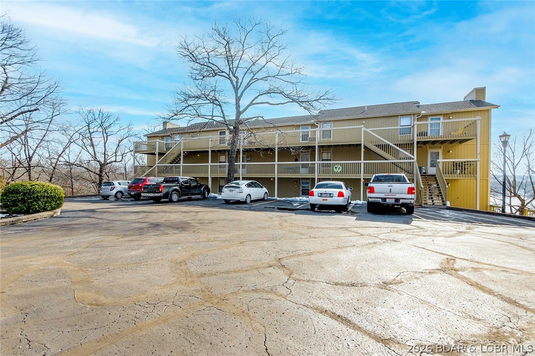 2500 Bay Point Drive 724