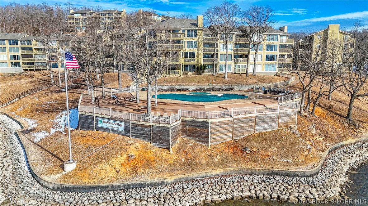 2500 Bay Point Drive 724