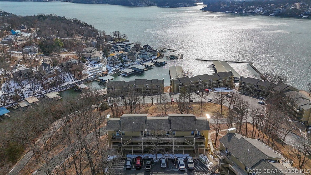 2500 Bay Point Drive 724